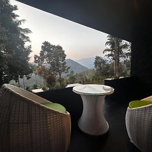 Luxury Mountain View Jacuzzi Stone Cottage